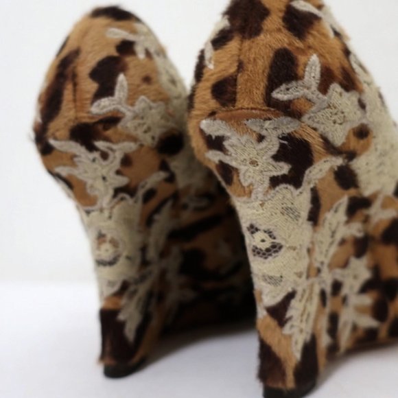 Valentino Wedge Pump Leopard Print Calf Hair Sz 37 - Picture 9 of 11